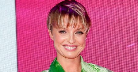 50-letnia Katarzyna Sokołowska pozuje na okładce magazynu BEZ BIUSTONOSZA. Odważnie? (FOTO)