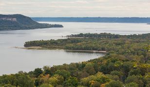 Incydent na rzece Missisipi. Szybka reakcja służb zapobiegła tragedii