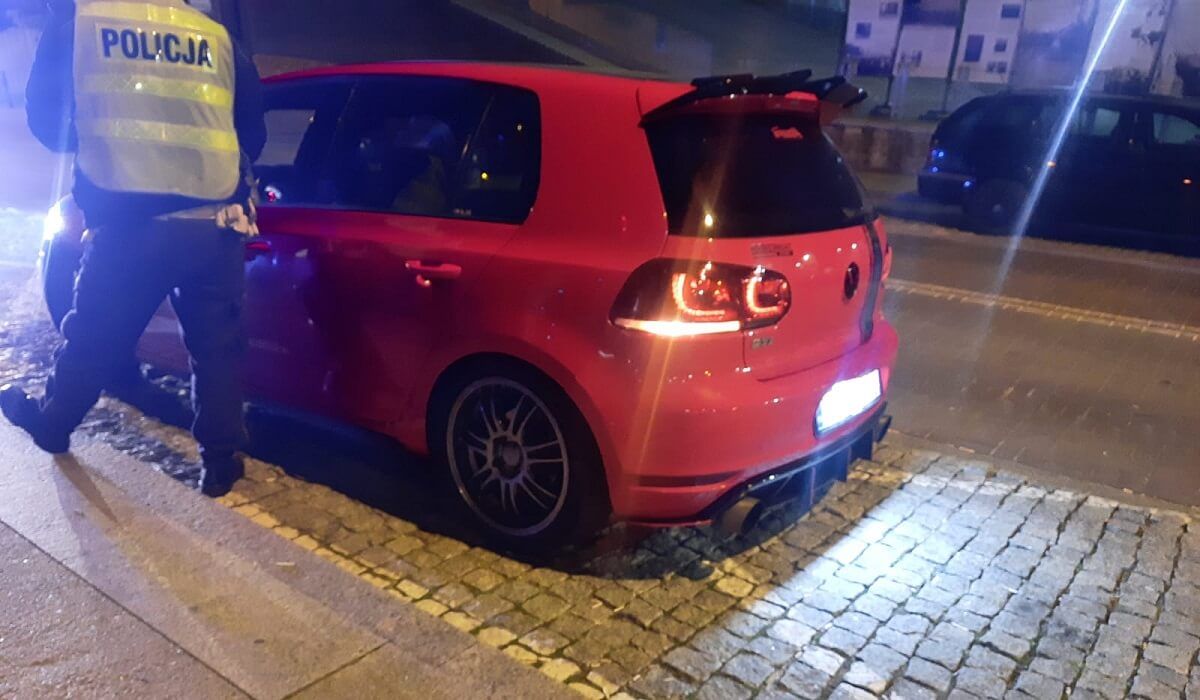 Policyjna kontrola Volkswagena w ramach akcji "stop-drift"