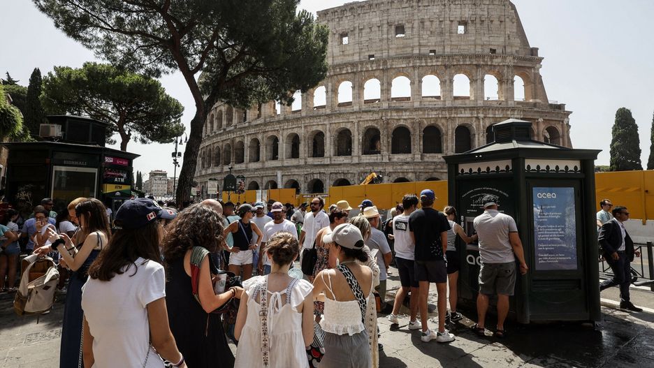 Temporary
ROME, ITALY, JULY 17:
Tourists queue up at a free water dispenser in front of the Colosseum during a sultry day in Rome, Italy, on July 17, 2023. Rome, Bologna and Florence are among the 16 Italian cities for which authorities issued hot weather red alerts, as temperatures are expected to rise in the coming days. Riccardo De Luca / Anadolu Agency/ABACAPRESS.COM
AA/ABACA