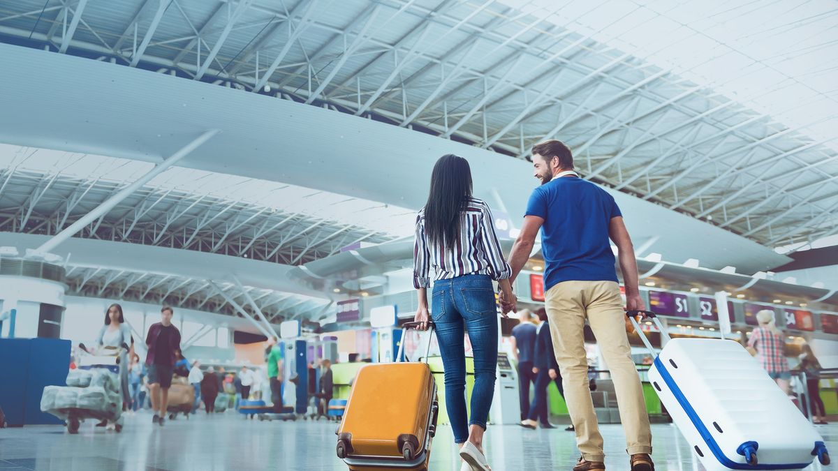 Przed podróżą samochód możemy zostawić na parkingu na lotnisku