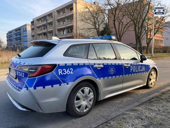 Czterolatek wypadł z balkonu na trzecim piętrze. Wzywano załogę LPR