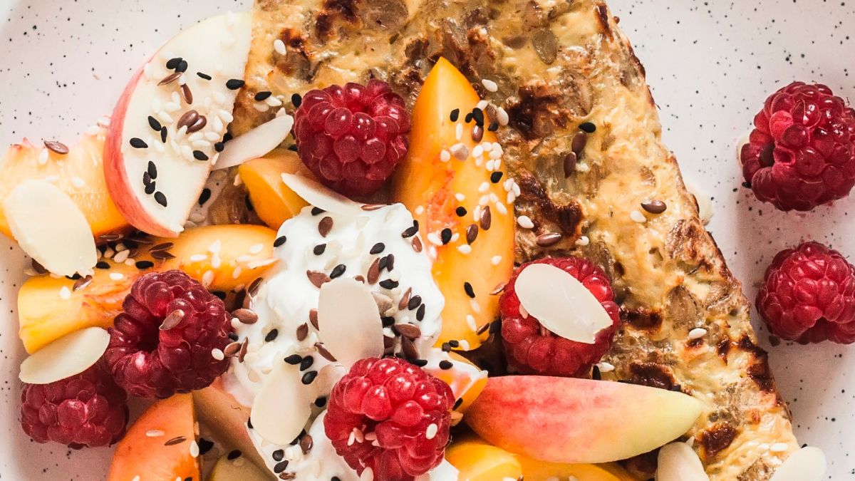 Wysokobiałkowy omlet to idealna opcja na śniadanie