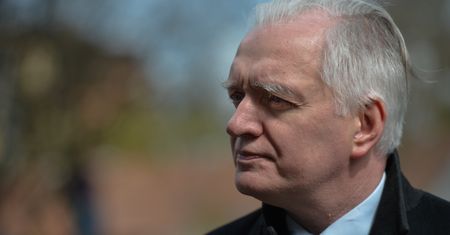 Rozłam w Porozumieniu. Jarosław Gowin już dawno chciał "zdradzić" PiS