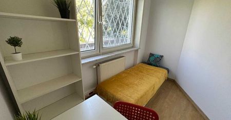 18 pokoi w jednym mieszkaniu na Mokotowie. Tyle chcą za wynajem