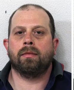 Wynieśli rzeczy za 3 mln funtów. Szwajcarzy nie darowali braciom