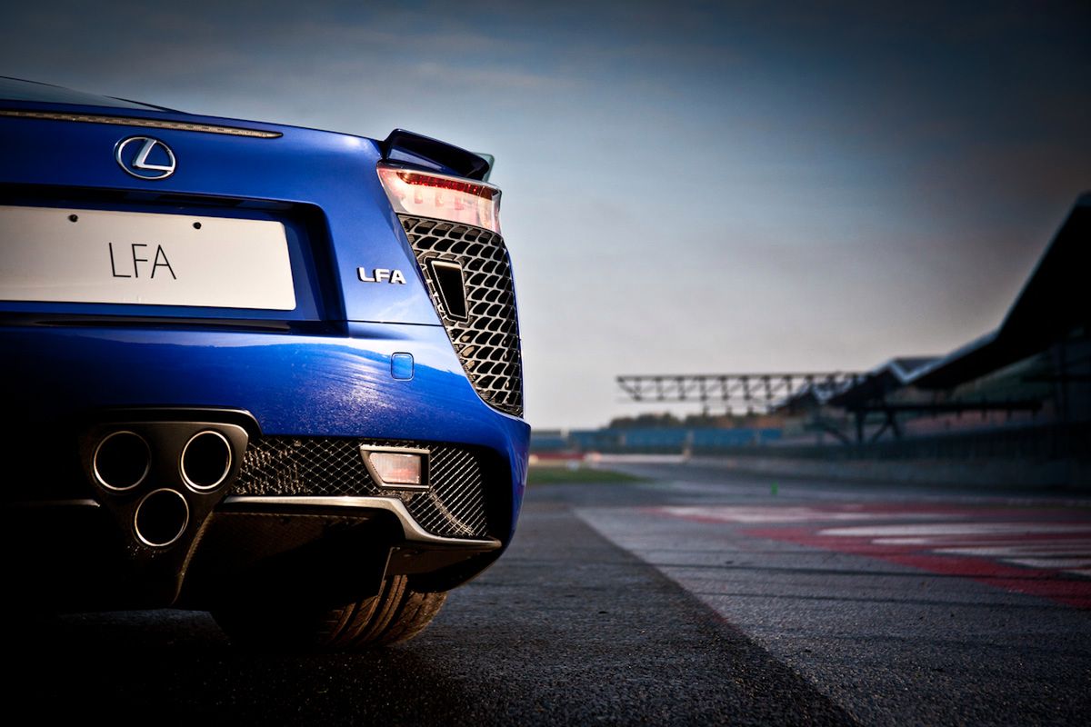 Lexus LFA w Silverstone - konkurs Facebook