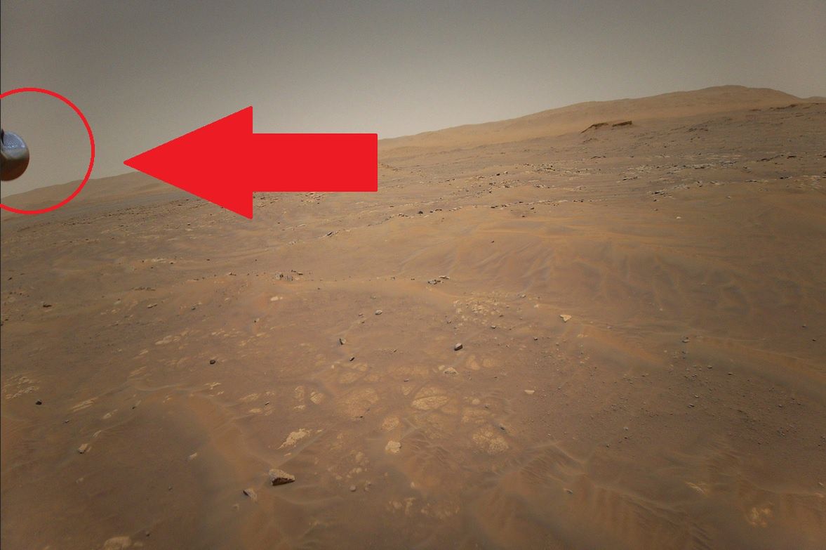 Mars. Helikopter Ingenuity sfotografował Gwiazdę Śmierci? Wyjaśniamy