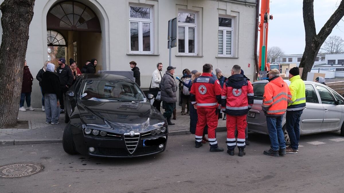 Mieszkańcy kamienicy przy ul. Farbiarskiej 2 muszą opuścić budynek