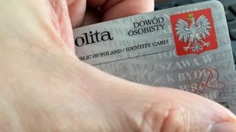 Dowody z odciskami palców później niż planowano. Senat przyjął też inne poprawki