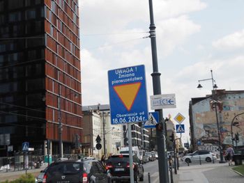 Zmiana organizacji ruchu na skrzyżowaniu Kilińskiego i Traugutta. Skręcający będą mieli pierwszeństwo