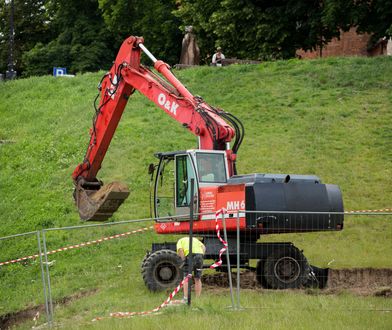 Polkowice. Koparka uszkodziła rurę z gazem. Konieczna była ewakuacja mieszkańców
