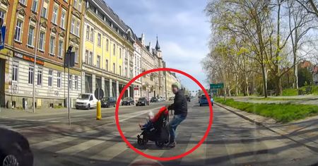 Nie zatrzymał się przed przejściem. Ułamki sekund dzieliły od tragedii