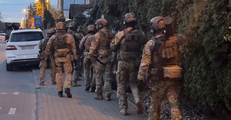 Rozbita grupa przemytników narkotyków. Broń, gotówka i międzynarodowe powiązania