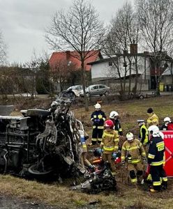 Tragiczny wypadek pod Bełchatowem. Dwie osoby nie żyją