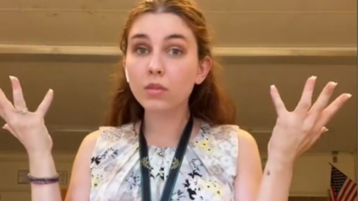 Nauczycielka została skrytykowana za swój strój