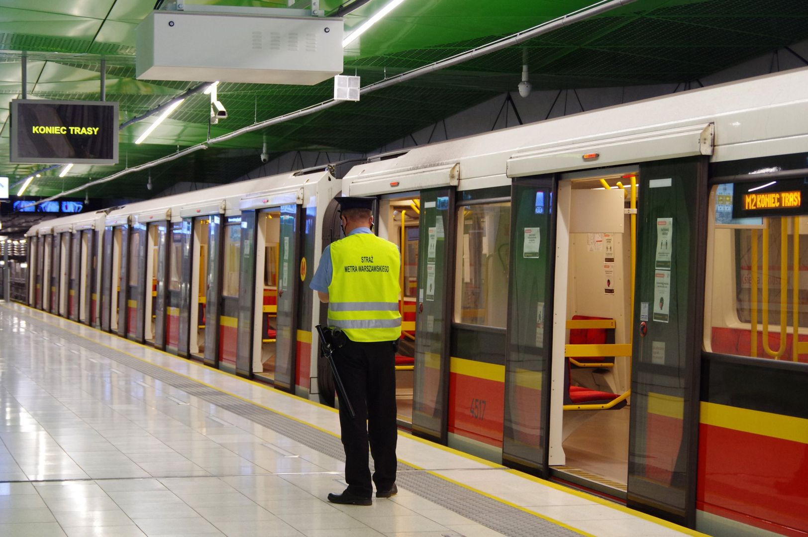 Warszawa. Metro. Uruchomiono czasowy Punkt Informacyjny na Zaciszu