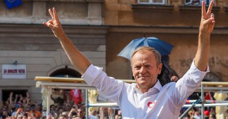 Sensacyjny sondaż partyjny. Zmiana lidera