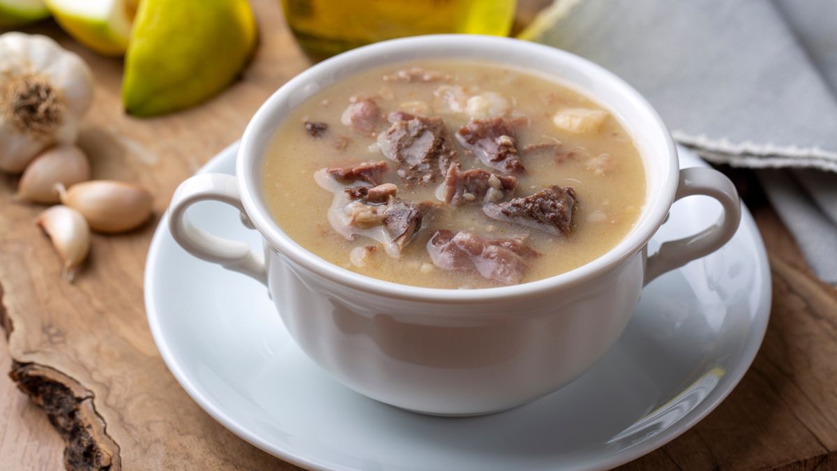 Zupa z częściami owcy