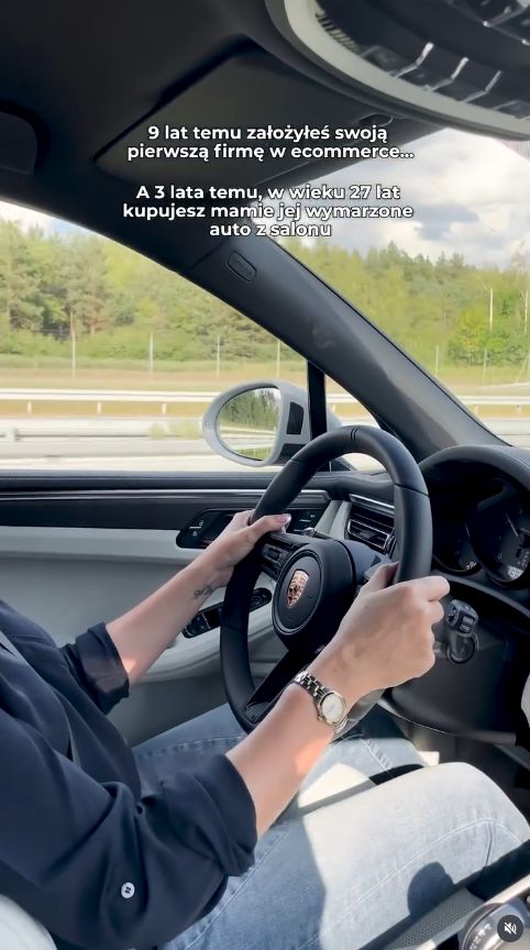 Maciej Mazurek kupił mamie porsche