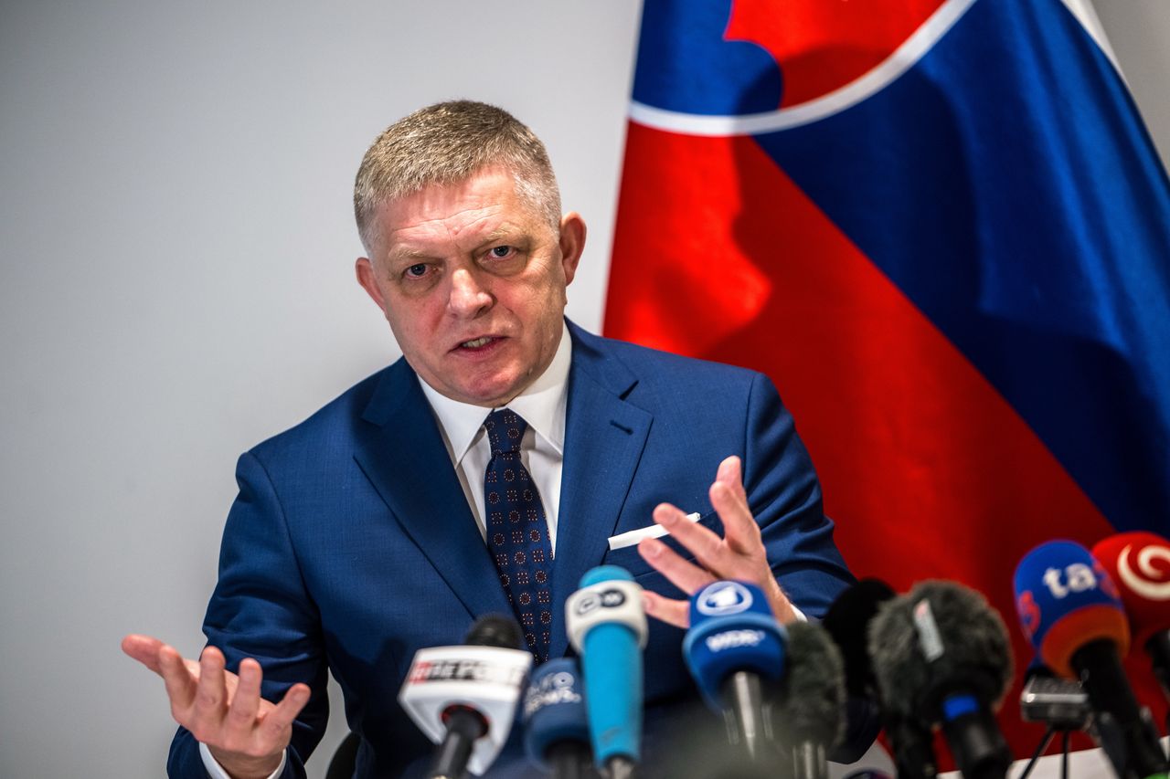 Slovak PM Fico vows to stay amid mass protests and foreign plots