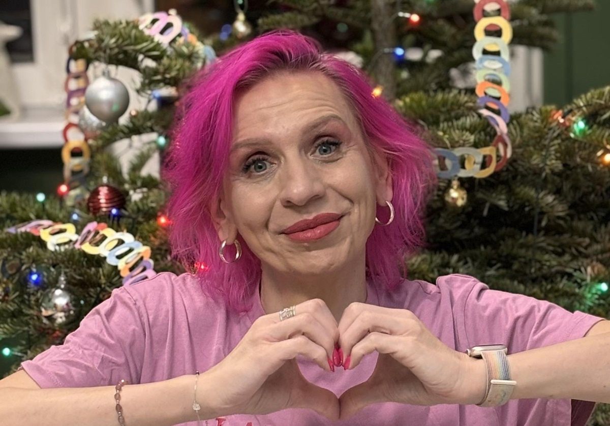 Jest transpłciowa. Przyjęła księdza po kolędzie