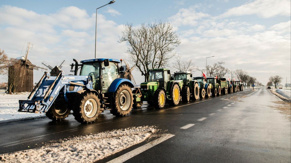 Rolnicza blokada na DK11 w w Koszutach
