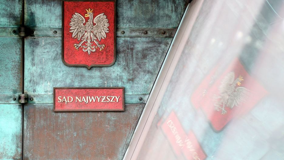 Komitet Obrony Sprawiedliwo?ci o wyroku ETPC w sprawie s?dziego Tulei
Fot. Wojciech Olkusnik/East News, Warszawa, 06.07.2023. Konferencja prasowa Komitetu Obrony Sprawiedliwosci nt. wyroku Europejskiego Trybunalu Praw Czlowieka w sprawie dwoch skarg zlozonych do Strasburga przez sedziego Igora Tuleye dotyczacych razacych naruszen Europejskiej Konwencji Praw Czlowieka. N/z Sad Najwyzszy
Wojciech Olkusnik
