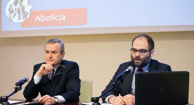 Płatne telewizje pomogą Poczcie pobierać abonament rtv