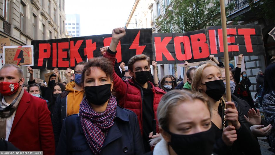 Strajk Kobiet w całej Polsce. Na zdjęciu manifestujący z Łodzi