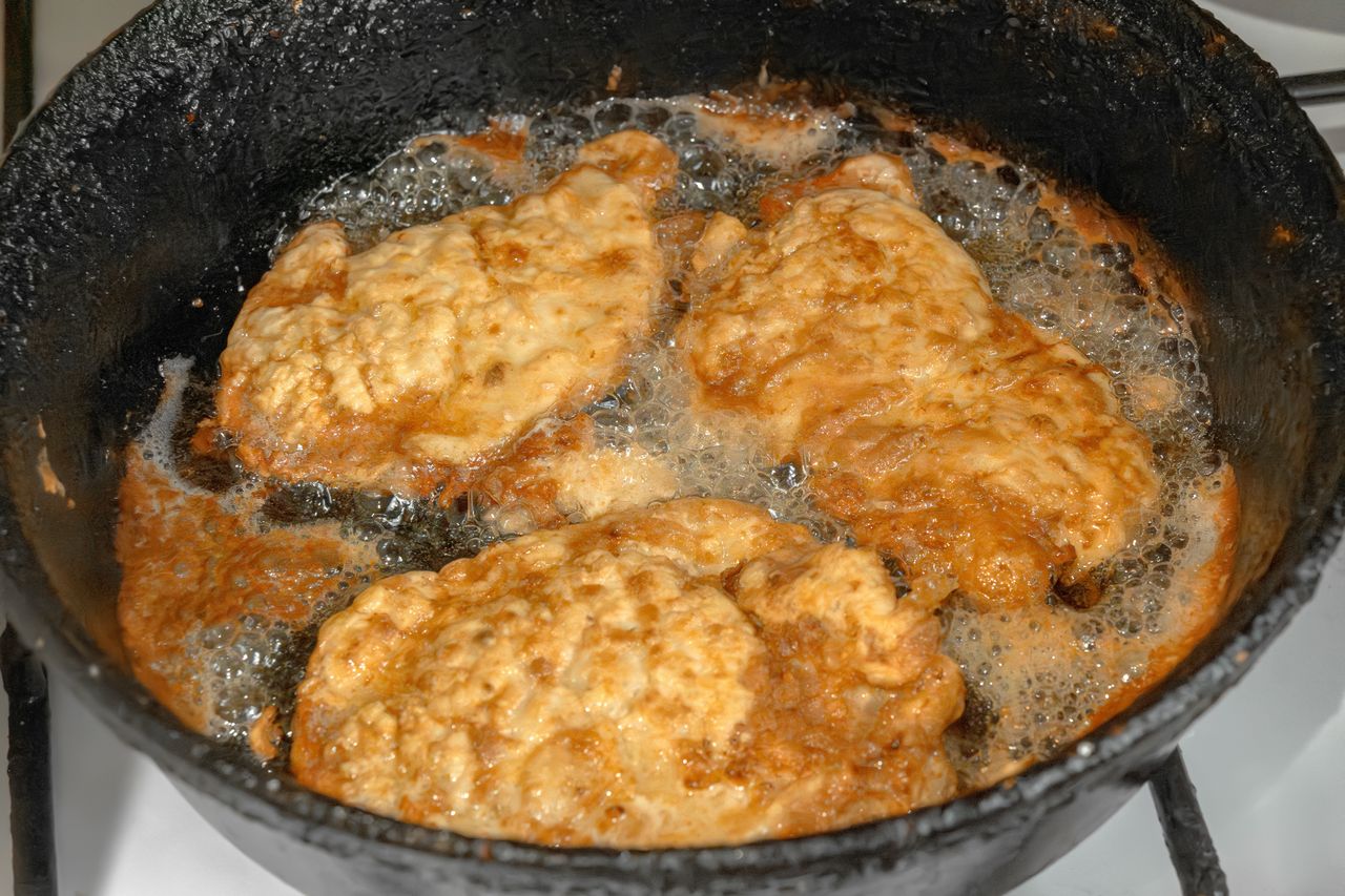 Perfecting breaded cutlets: Secrets for crispy success