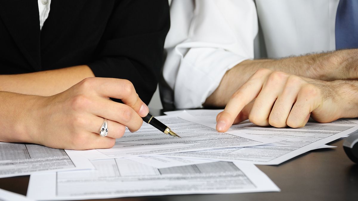 Prawie co piąty z młodych pracowników zmienił w czasie pandemii formę zatrudnienia u obecnego pracodawcy - pisze "Rz" 