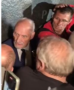 Kaczyński wrócił wieczorem. Awantura przed pomnikiem smoleńskim