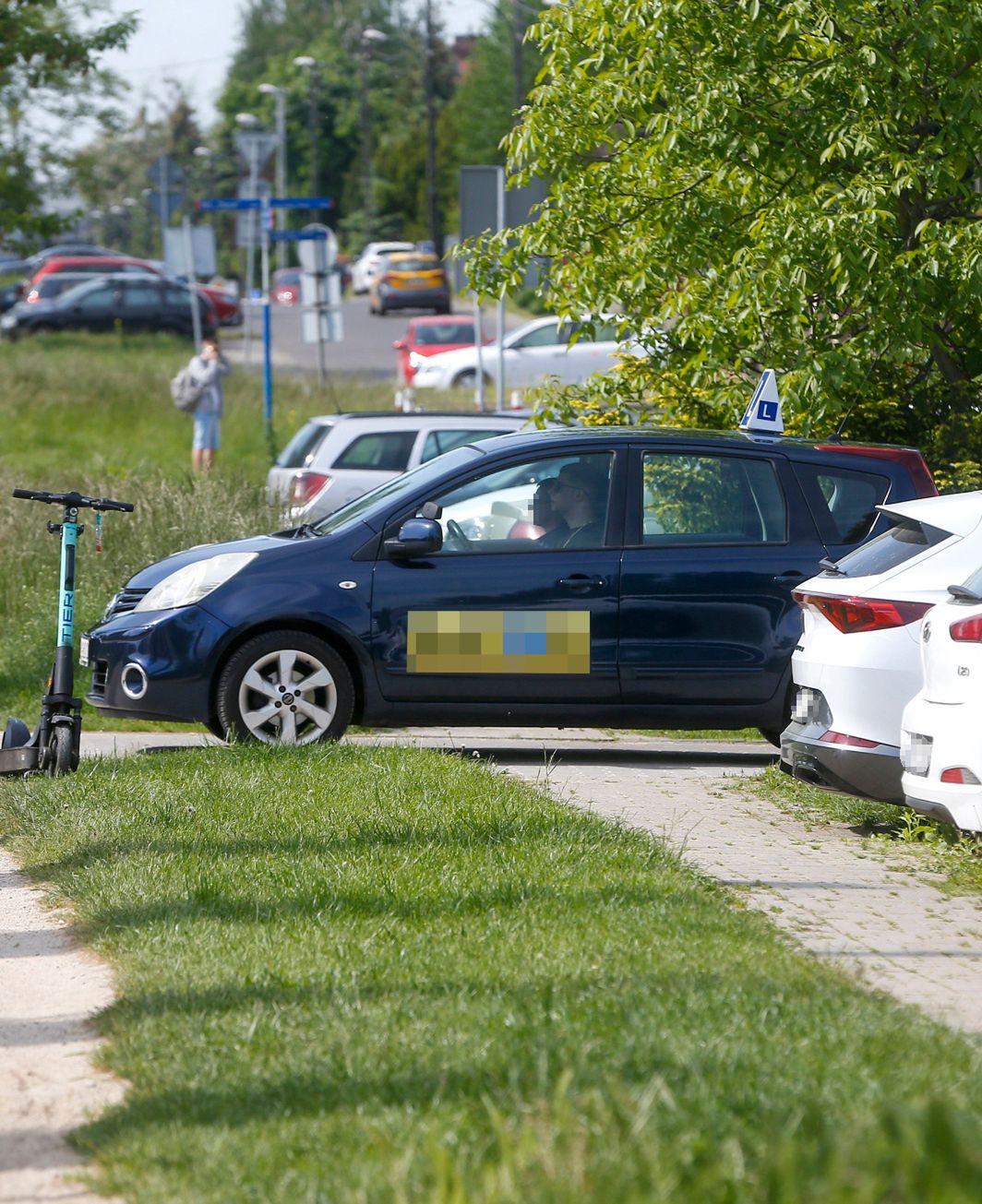 Allan Krupa zdaje na prawo jazdy