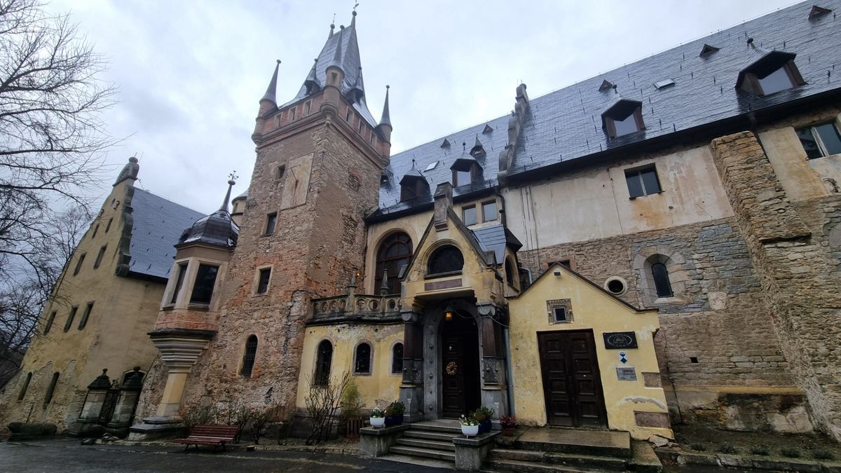 Zamek Górka do dziś zachował ślady swojej średniowiecznej przeszłości