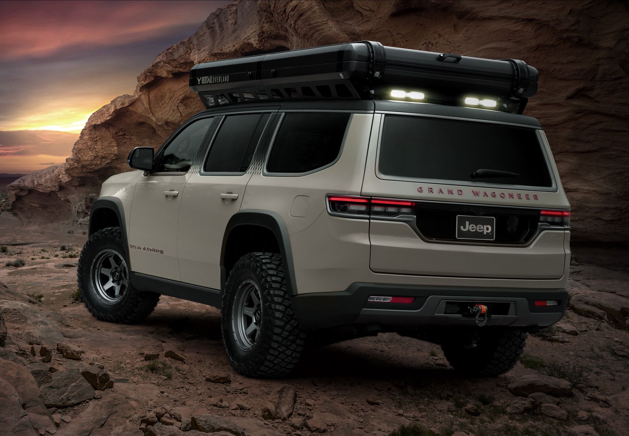 Jeep Grand Wagoneer Overland