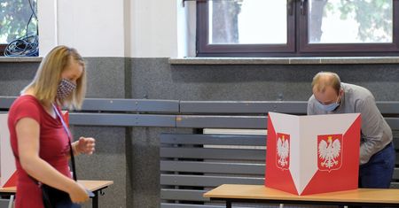 Wybory 2020. Tłumy w Zakopanem i Białce Tatrzańskiej. Zabrakło czystych list