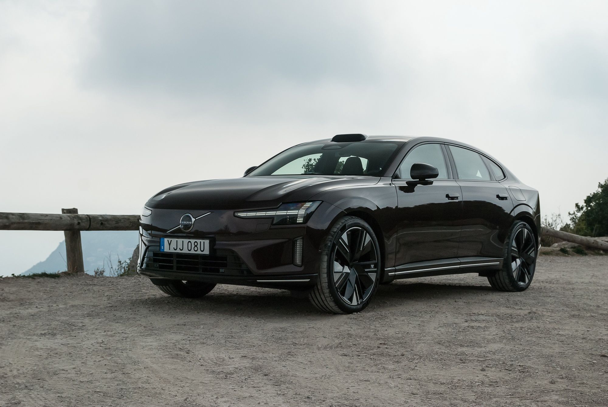 Volvo ES90