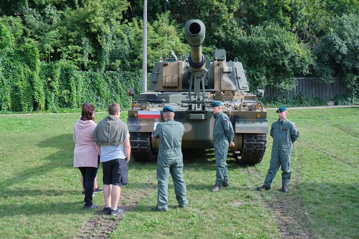 Piknik wojskowy na Błoniach pod Zamkiem w Lublinie