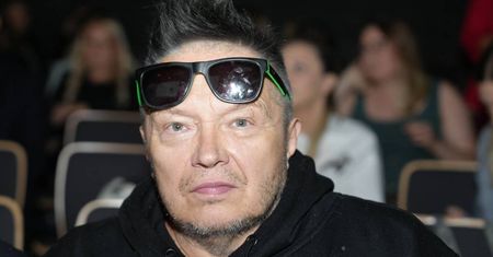 T.Love odwołuje koncerty. Internauci kpią z Muńka i zespołu. "Kolejny perkusista zwolniony esemesem?"