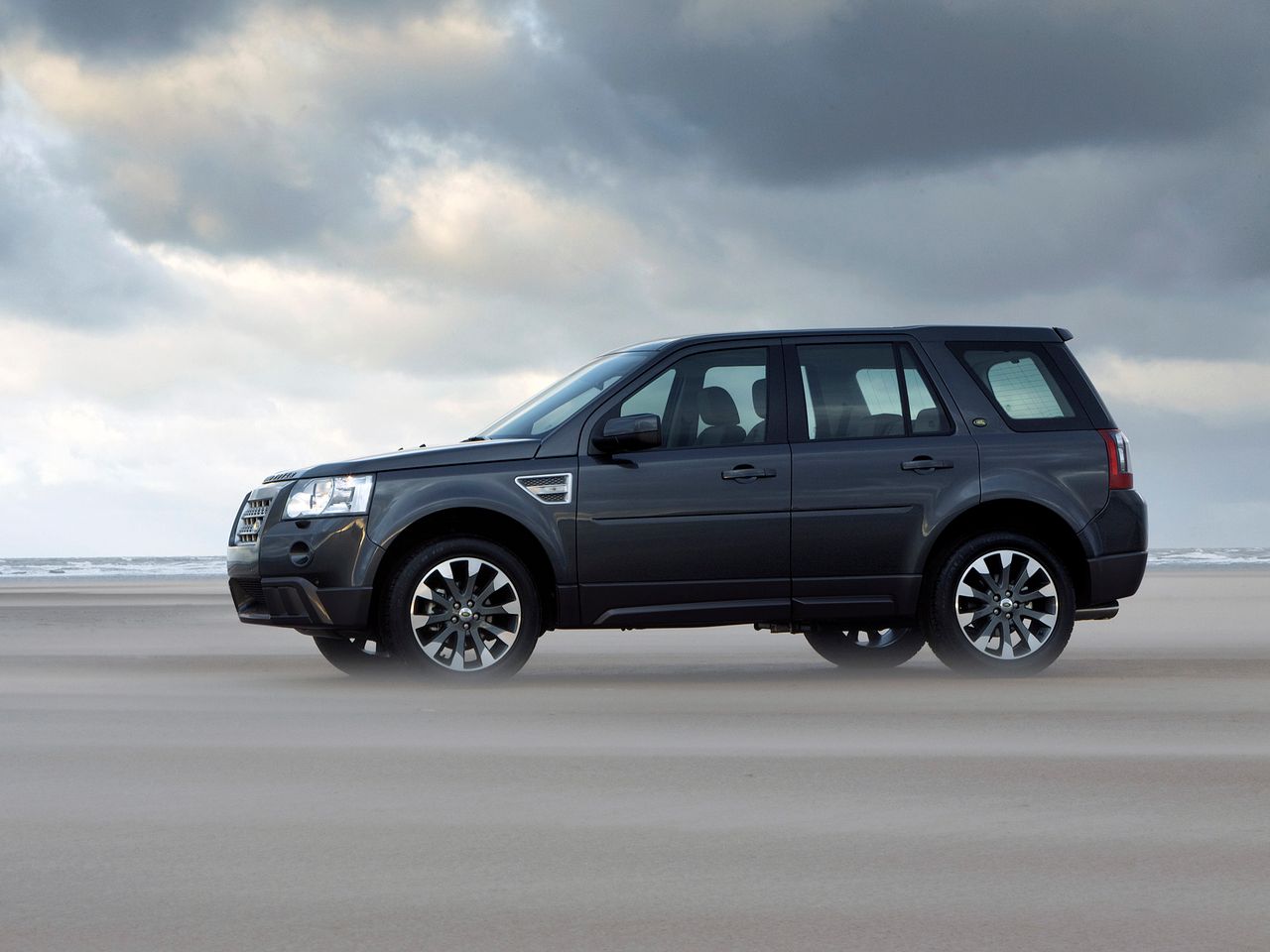 Land Rover Freelander II wciąż wygląda świeżo i o dziwo, dobrze trzyma ceny.