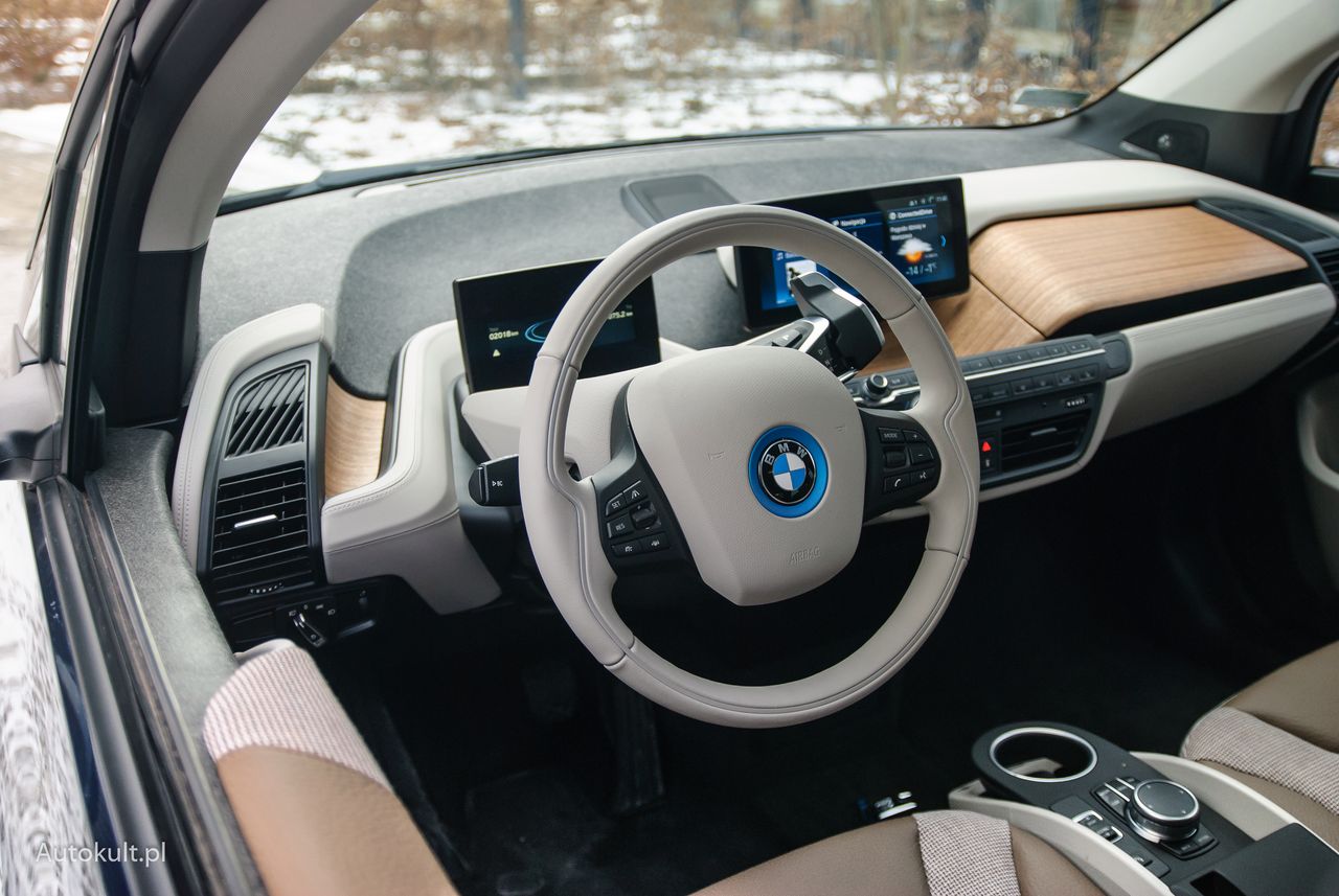 BMW i3S - wnętrze
