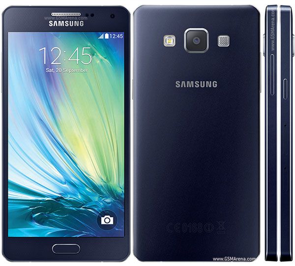 Metalowa ramka to dobry sposób na przykucie uwagi - Samsung Galaxy A5