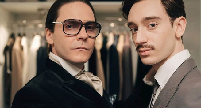 Kim był Karl Lagerfeld? Recenzja nowego serialu Disney+