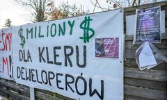 Kuria sprzedała teren deweloperowi. Protest mieszkańców