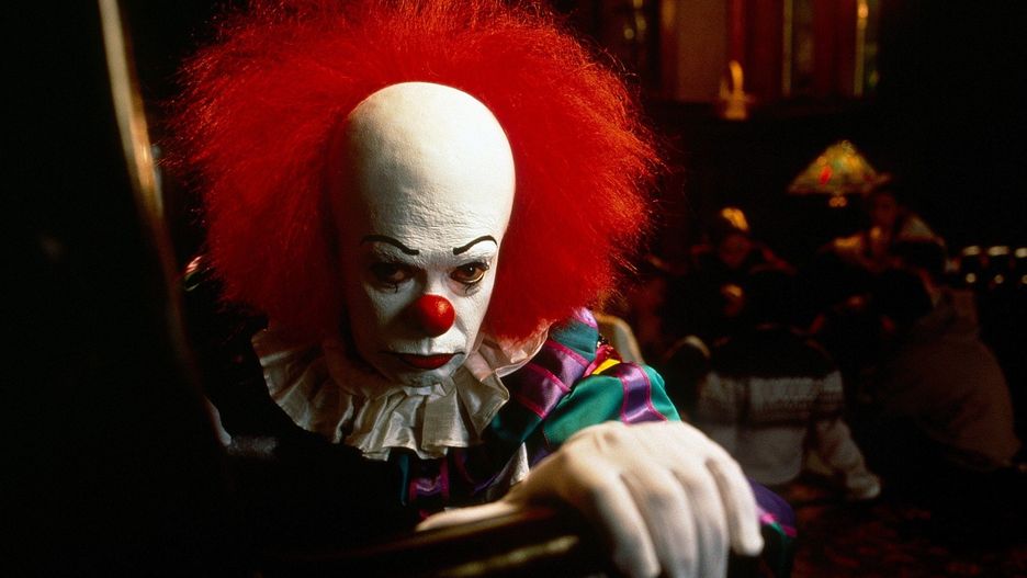 Postać złowieszczego klauna w filmie &#34;To&#34; z 1990 roku