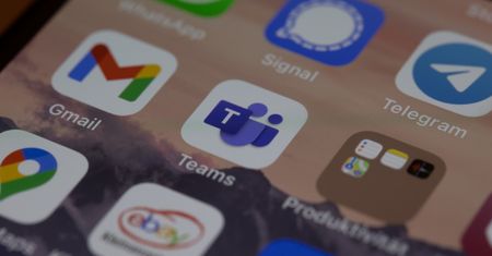 Świetna wiadomość dla studentów i uczniów! Będzie można nagrywać spotkania w Teams