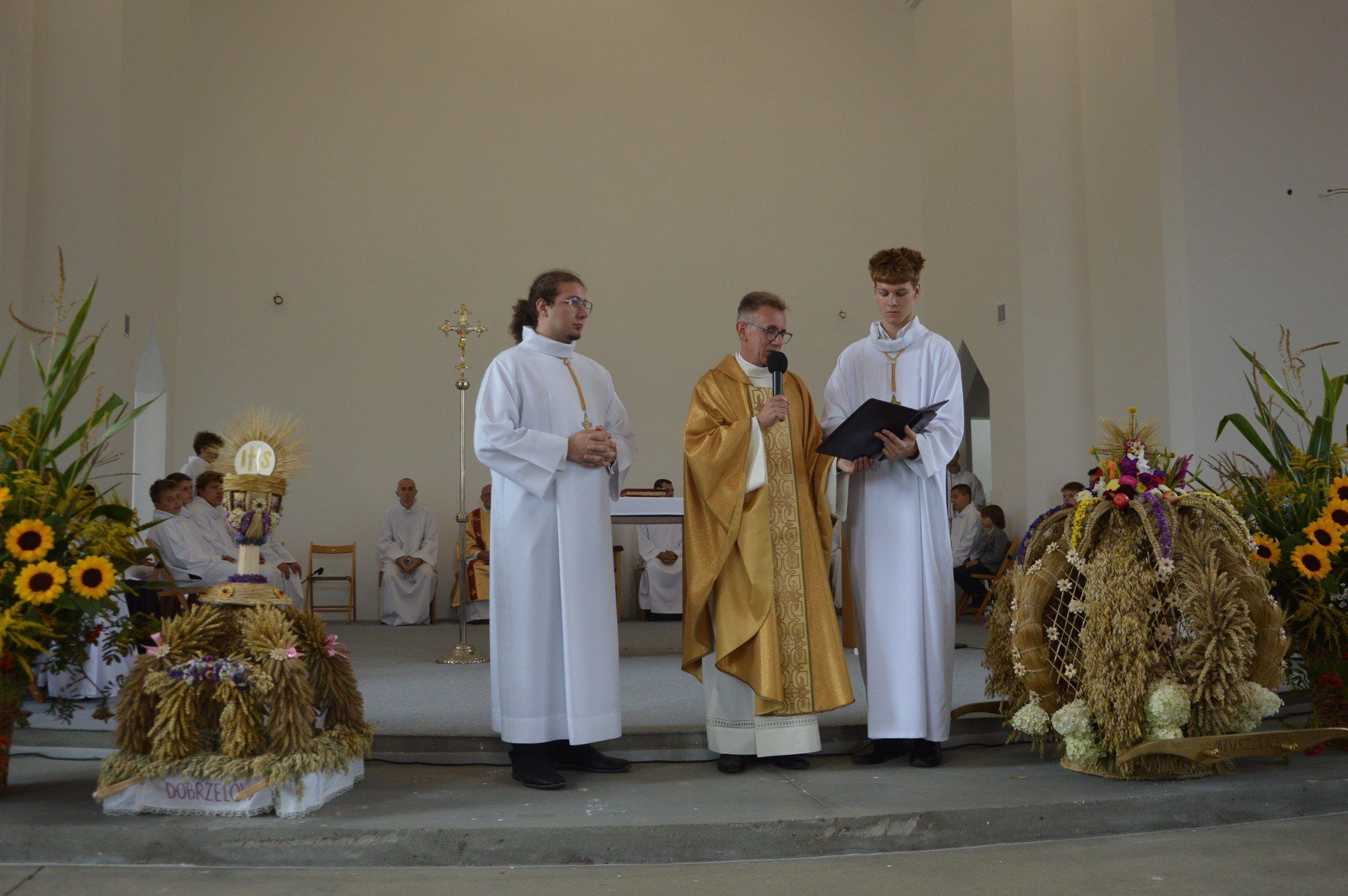 Dożynki parafialne na osiedlu Olsztyńskim w Bełchatowie