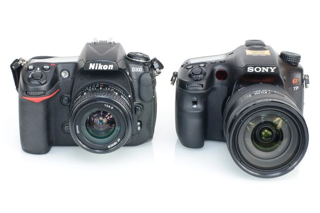 Nikon D300 i Sony A77