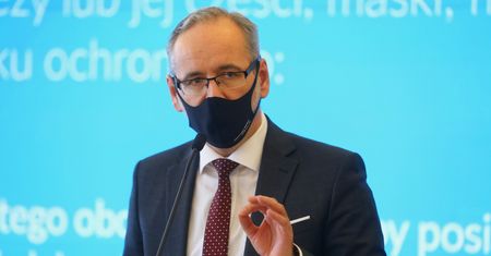 Żółta strefa w całej Polsce. Ministerstwo Zdrowia podaje nowe wytyczne